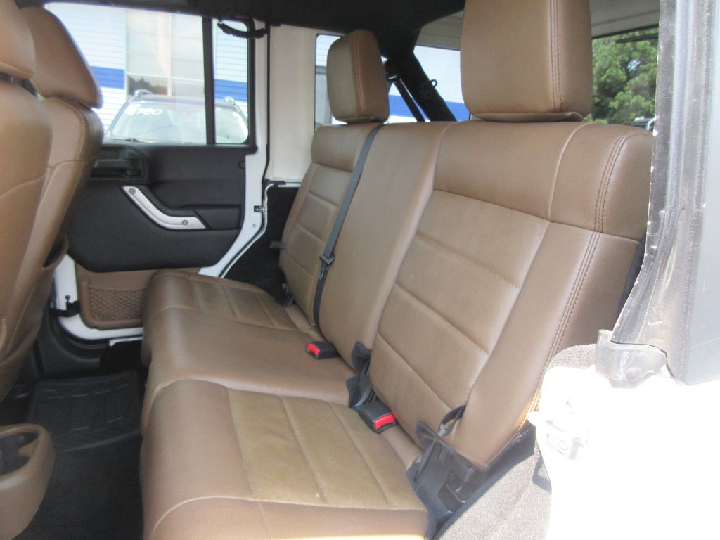 2012 Jeep Wrangler Unlimited Image 12