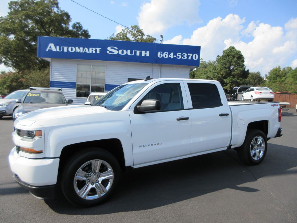 2018 Chevrolet Silverado 1500 Image 1