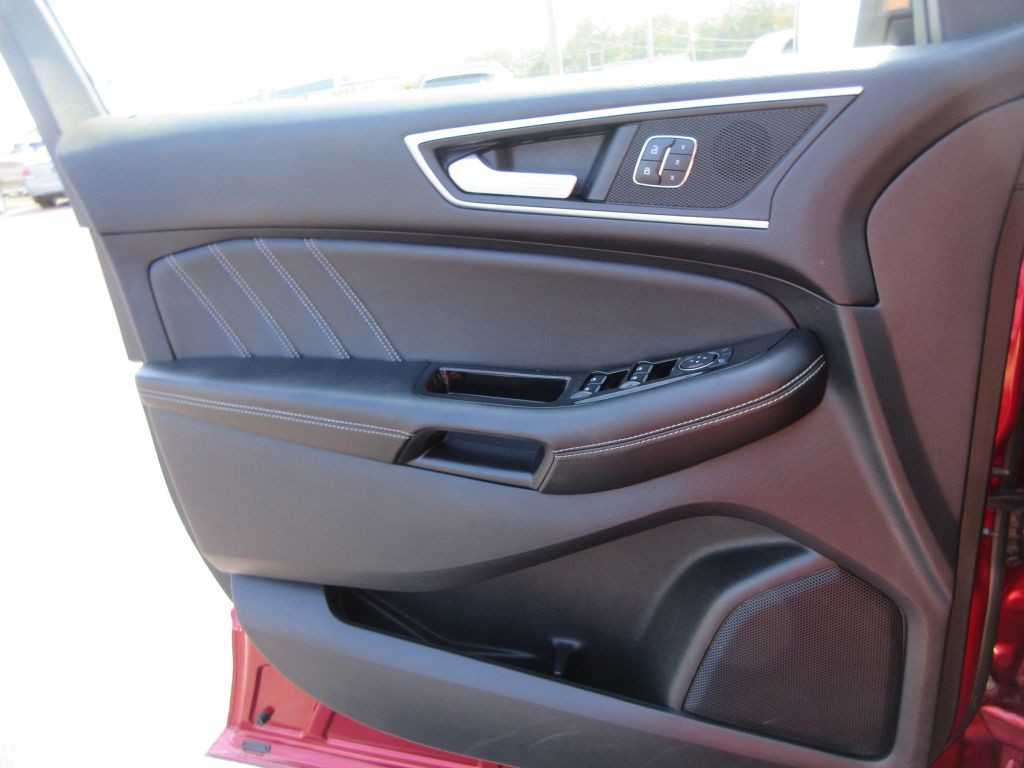 2015 Ford Edge Image 10