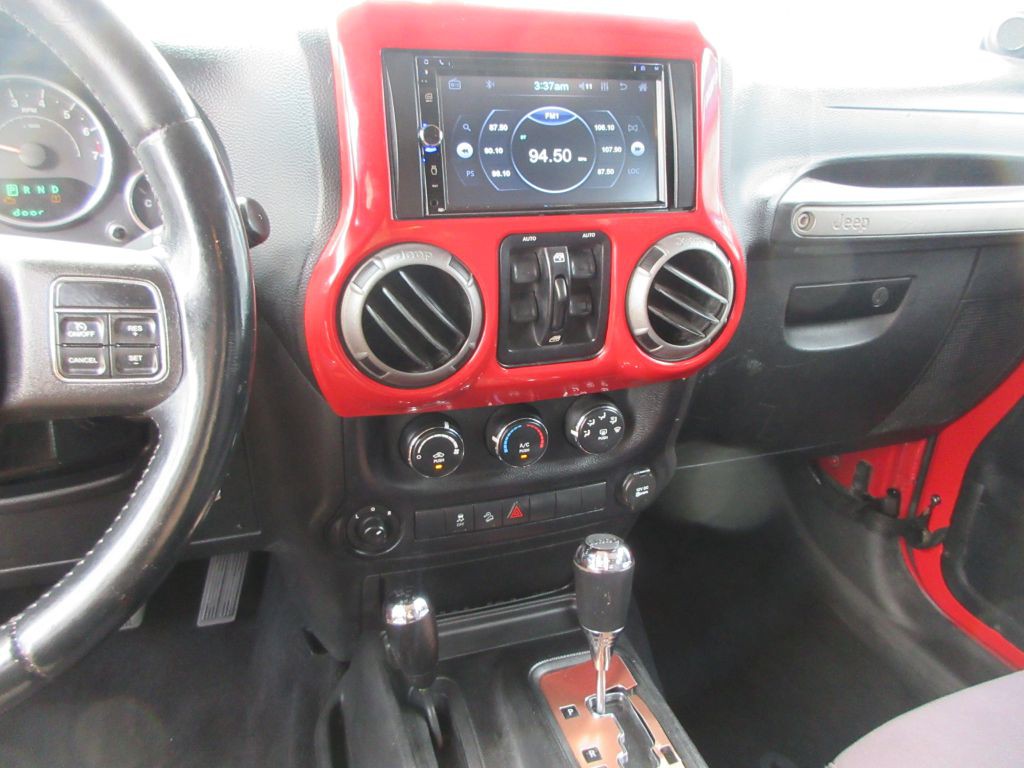 2014 Jeep Wrangler Unlimited Image 9