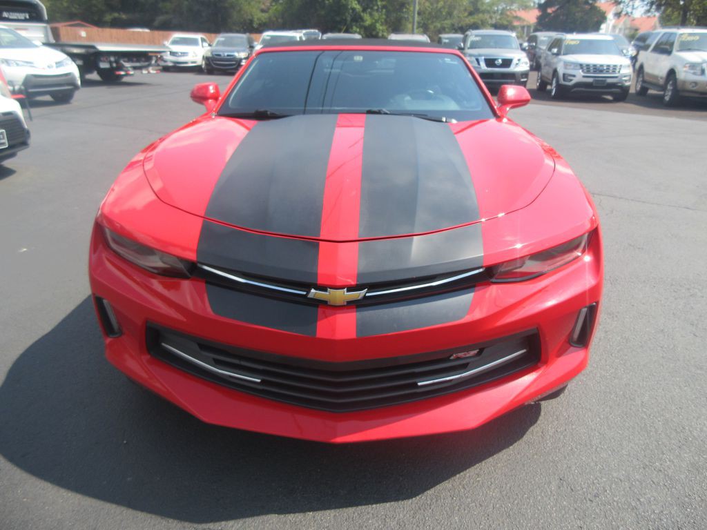 2017 Chevrolet Camaro Image 2
