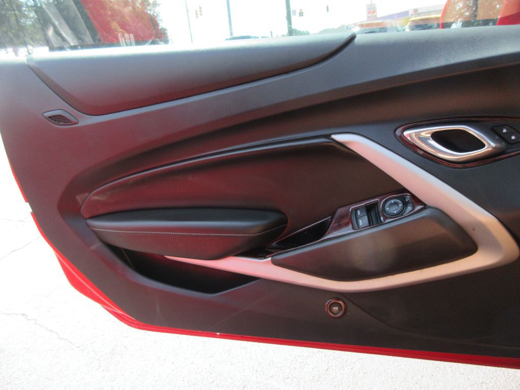 2017 Chevrolet Camaro Image 10