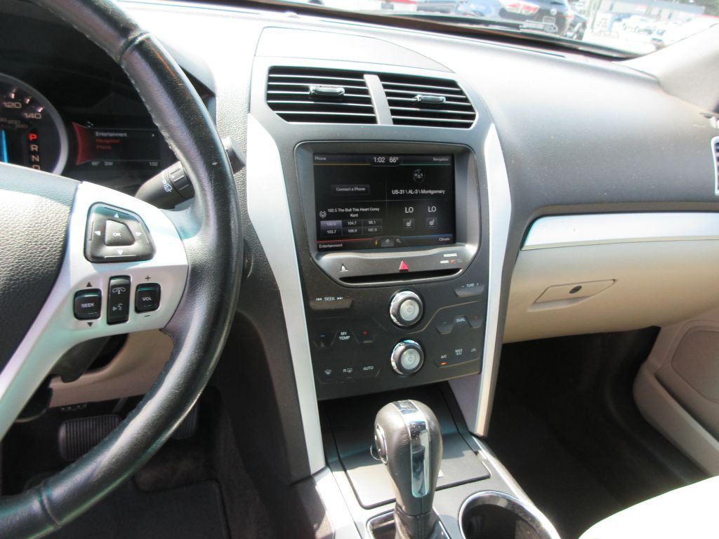 2015 Ford Explorer Image 9