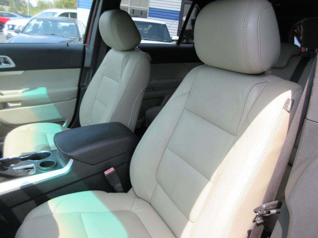 2015 Ford Explorer Image 11