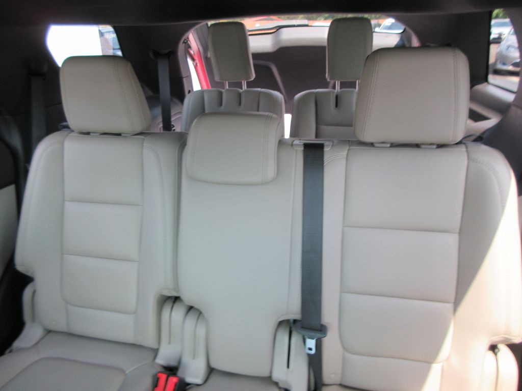 2015 Ford Explorer Image 12