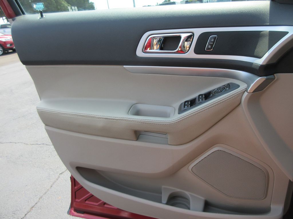 2015 Ford Explorer Image 10