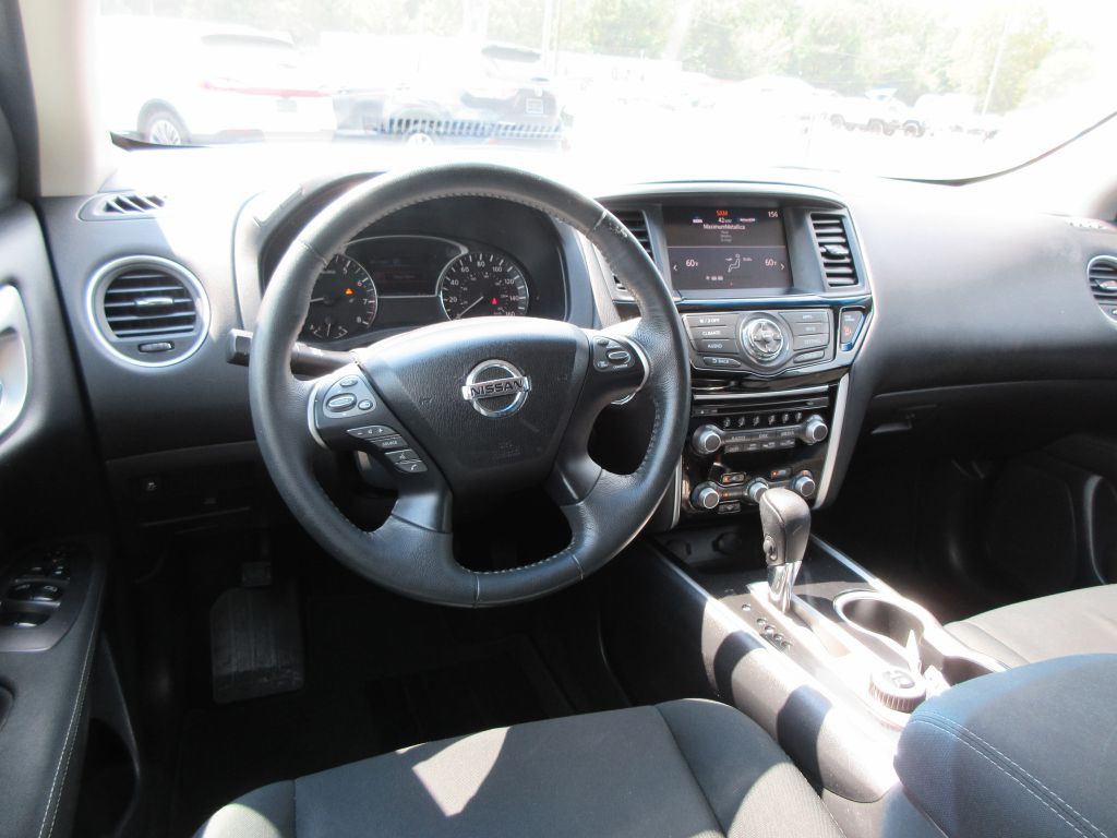 2017 Nissan Pathfinder Image 7