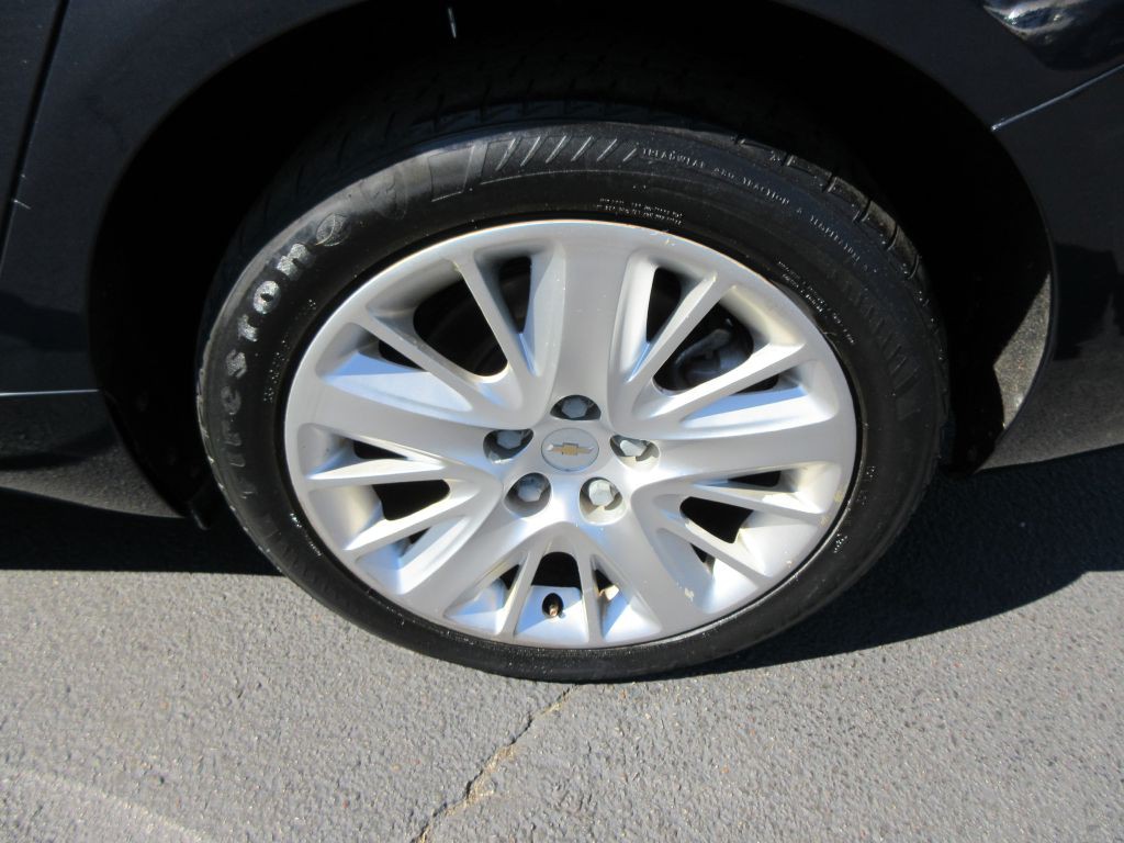 2016 Chevrolet Impala Image 14