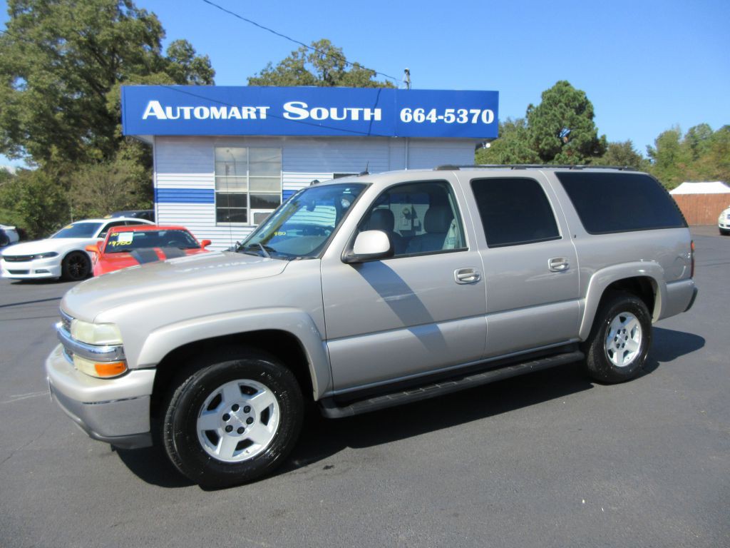 2005 Chevrolet Suburban Image 1
