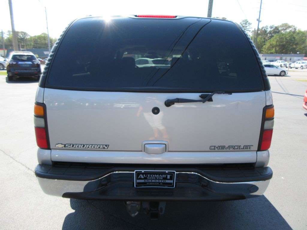 2005 Chevrolet Suburban Image 5