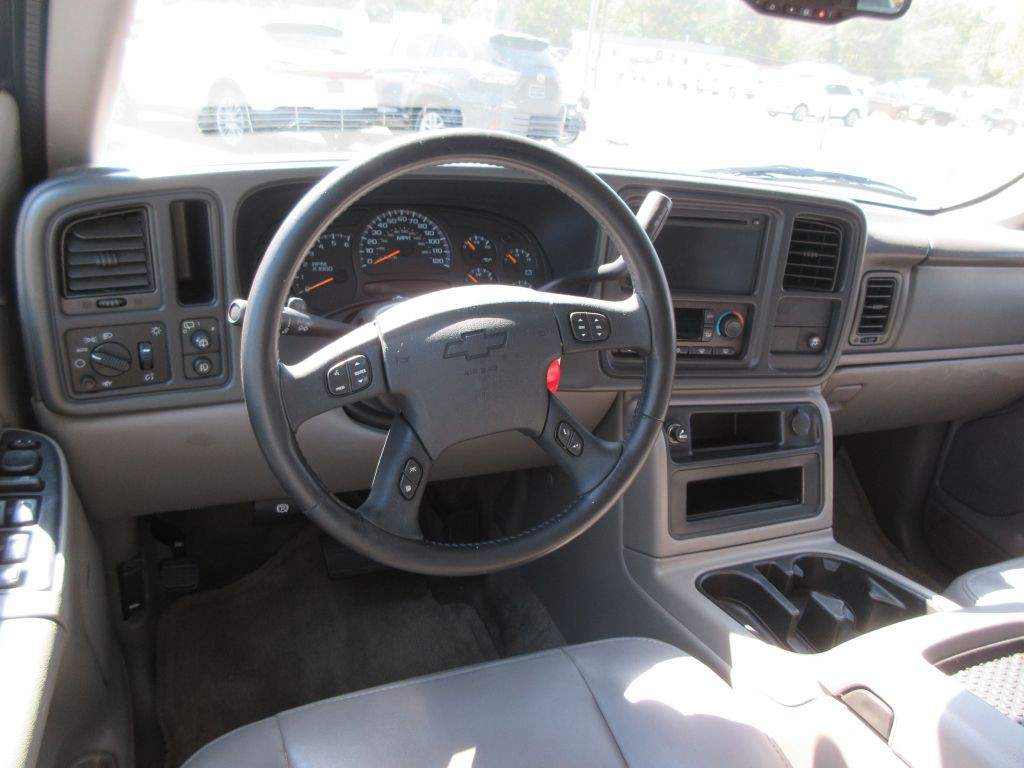 2005 Chevrolet Suburban Image 7