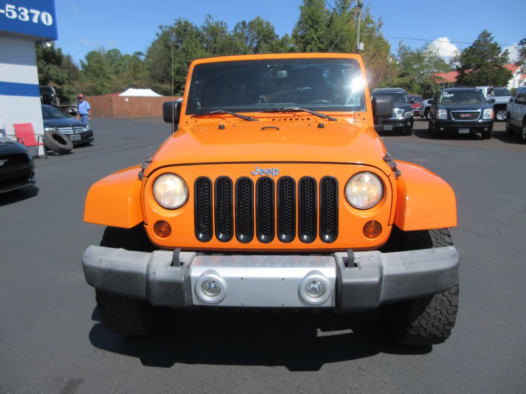 2013 Jeep Wrangler Unlimited Image 2