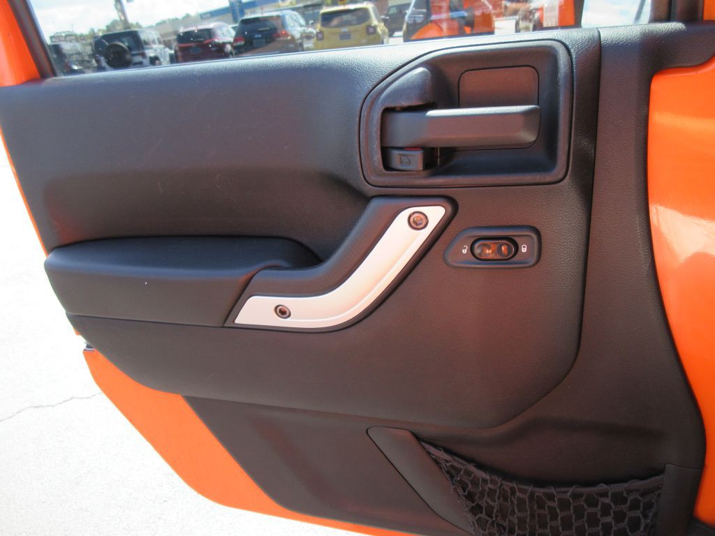 2013 Jeep Wrangler Unlimited Image 10