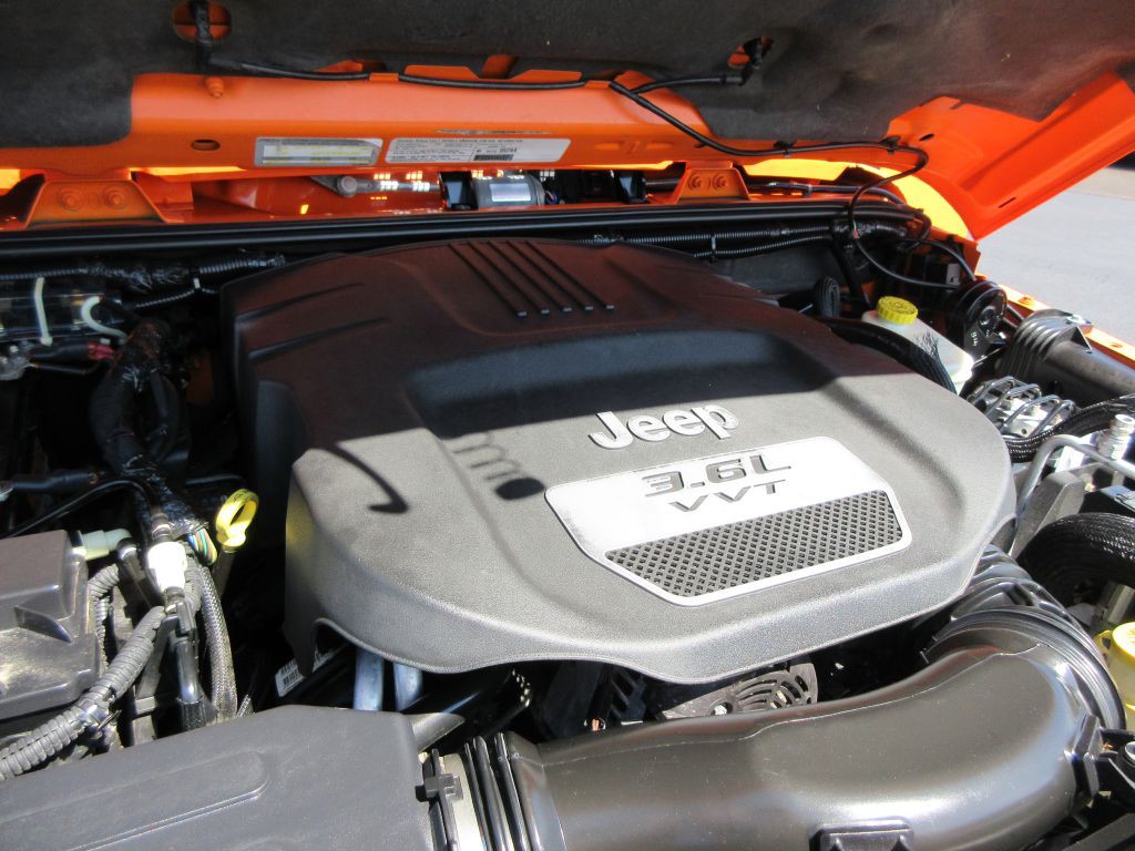 2013 Jeep Wrangler Unlimited Image 16