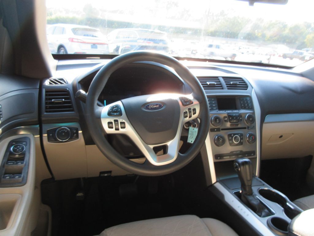 2015 Ford Explorer Image 7