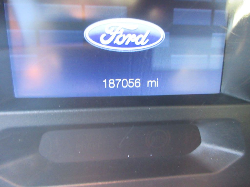 2015 Ford Explorer Image 8