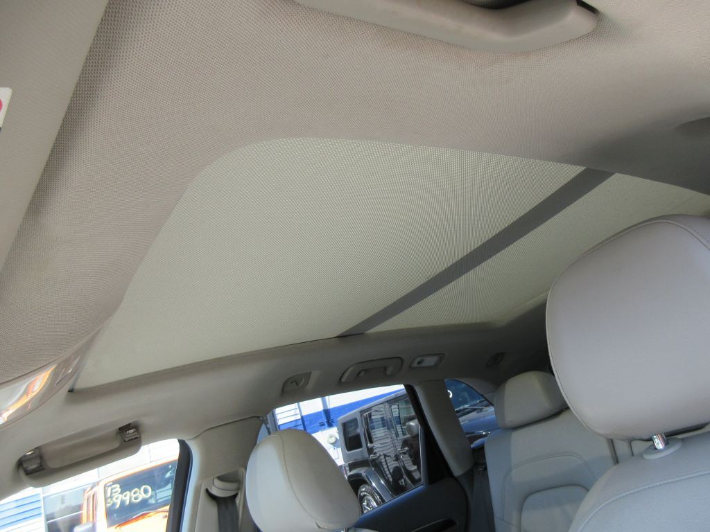 2011 Audi Q5 Image 11