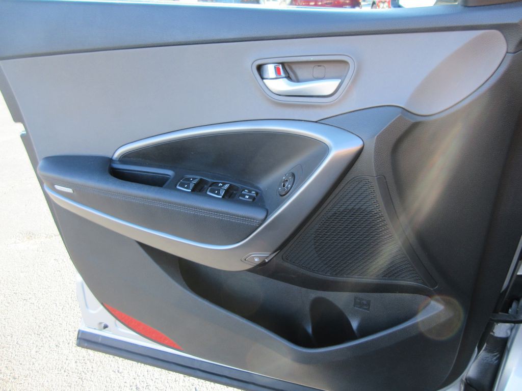 2013 Hyundai Santa Fe Image 10