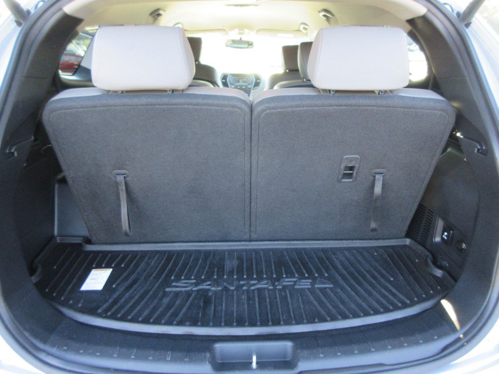 2013 Hyundai Santa Fe Image 16