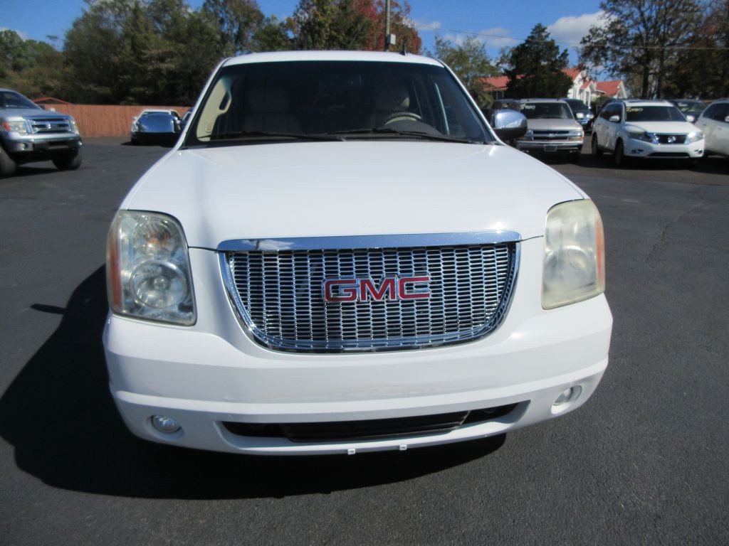 2012 GMC Yukon Image 2