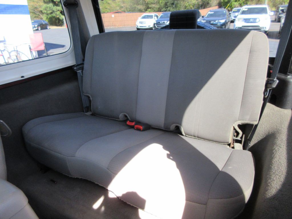 2003 Jeep Wrangler Image 12