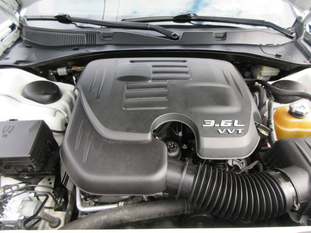 2015 Dodge Charger Image 16