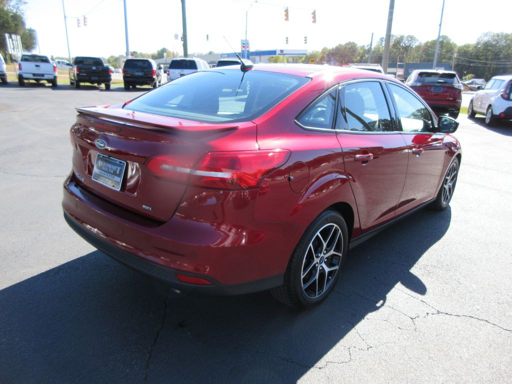 2017 Ford Focus Image 4