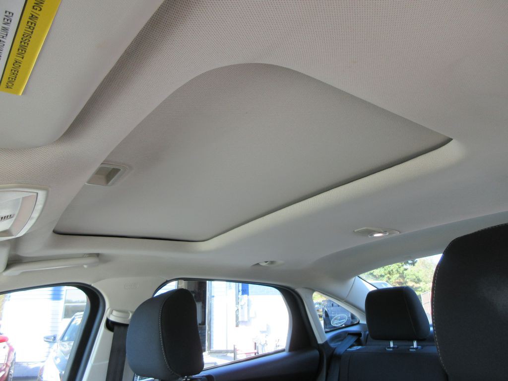 2017 Ford Focus Image 11