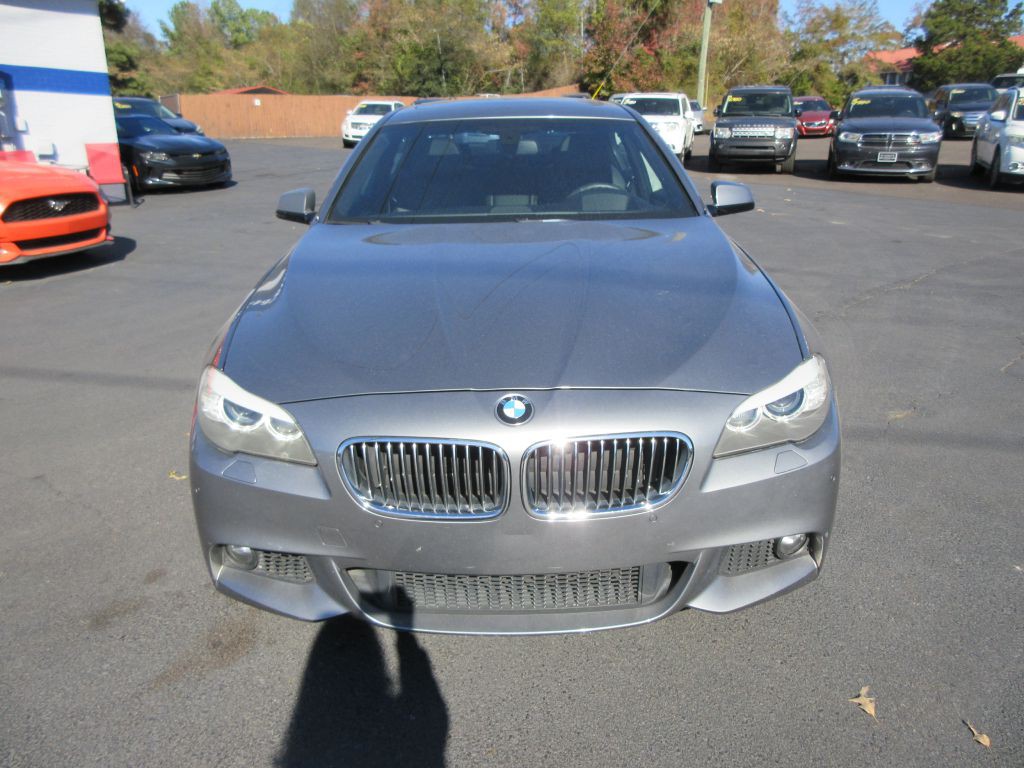 2013 BMW 5 Series Image 2