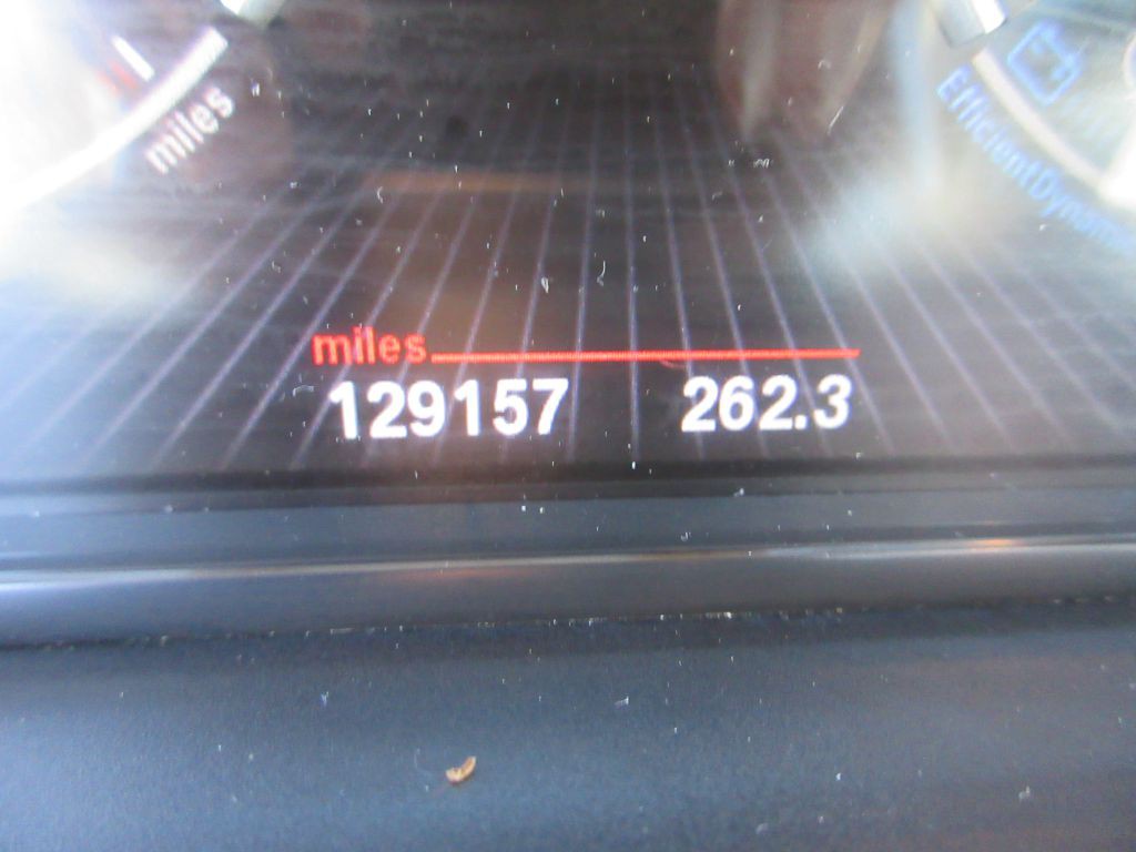 2013 BMW 5 Series Image 8