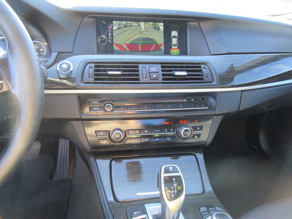 2013 BMW 5 Series Image 9