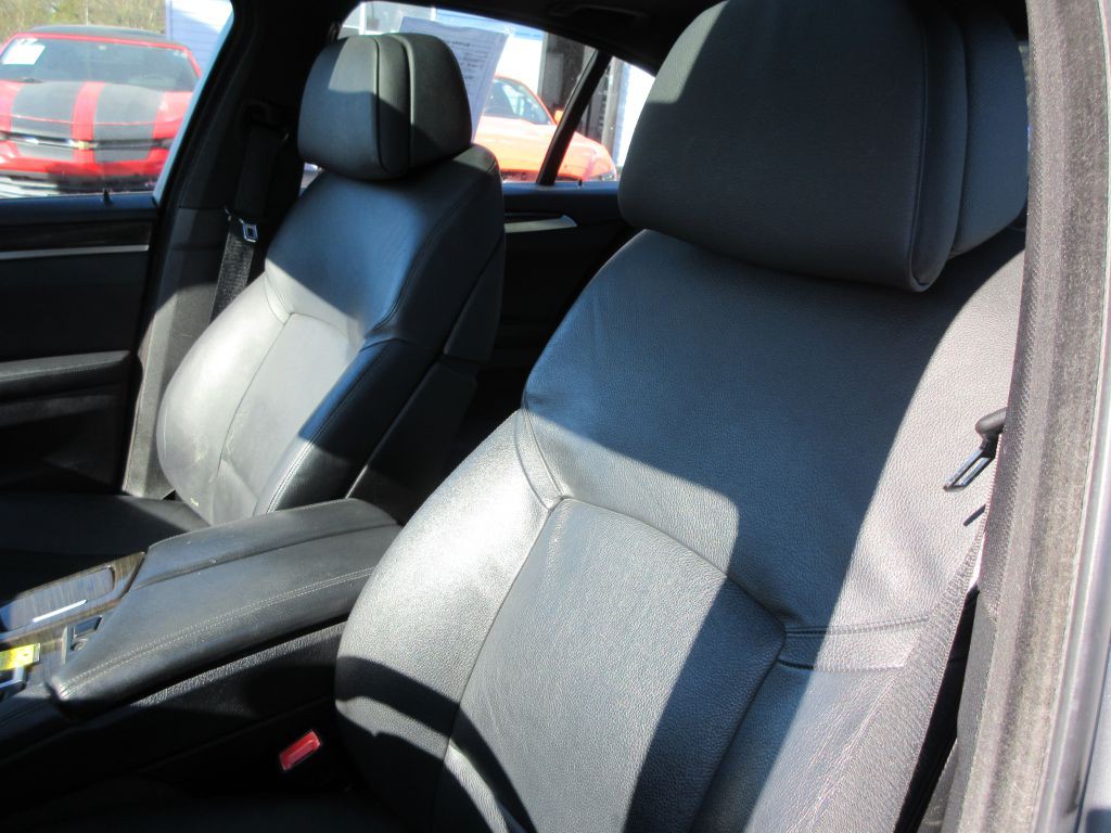 2013 BMW 5 Series Image 12