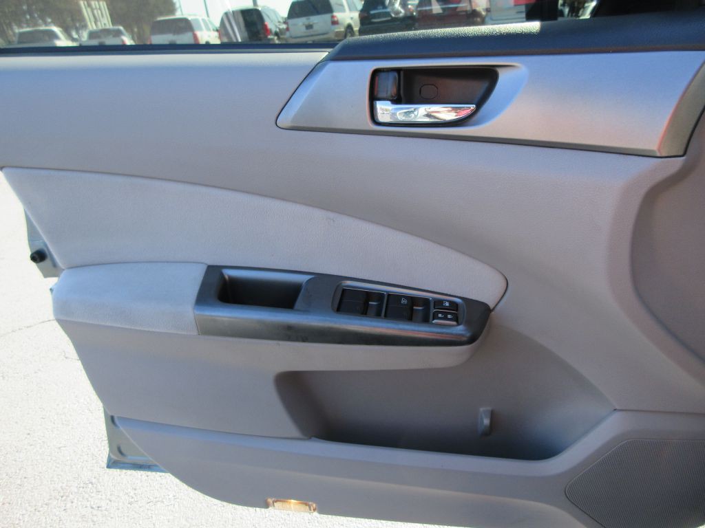 2012 Subaru Forester Image 10