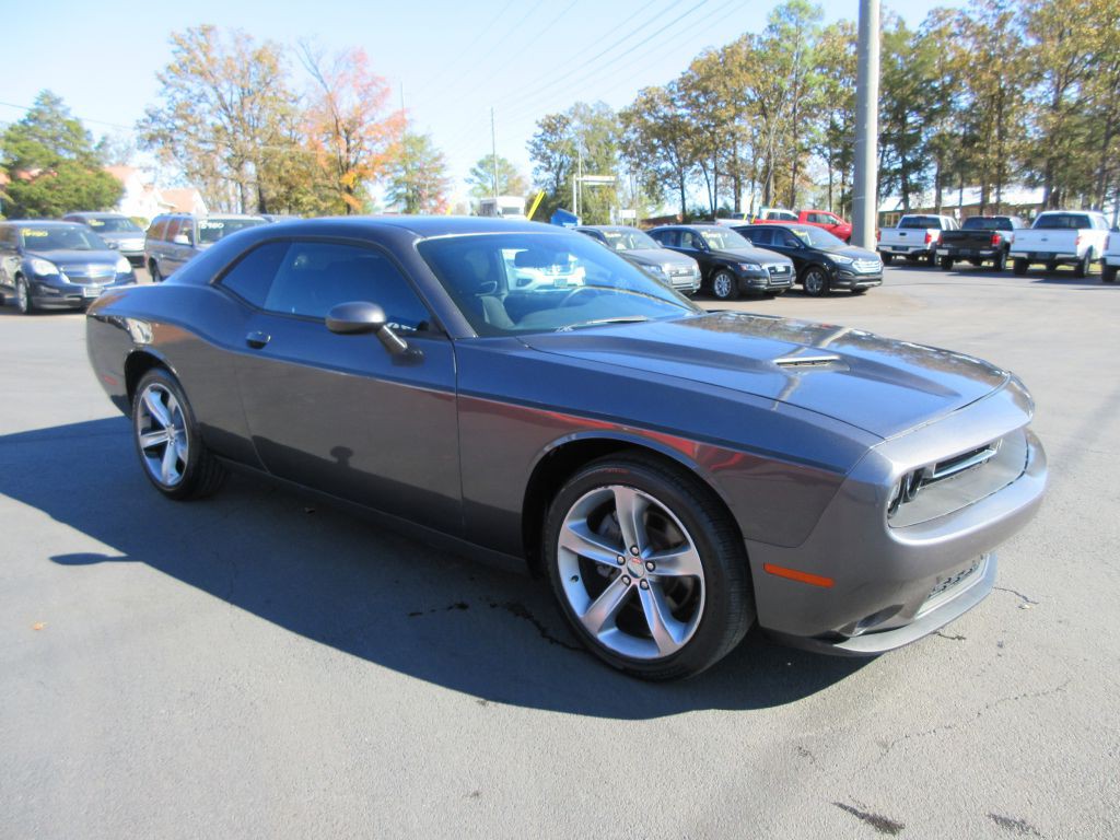 2015 Dodge Challenger Image 3