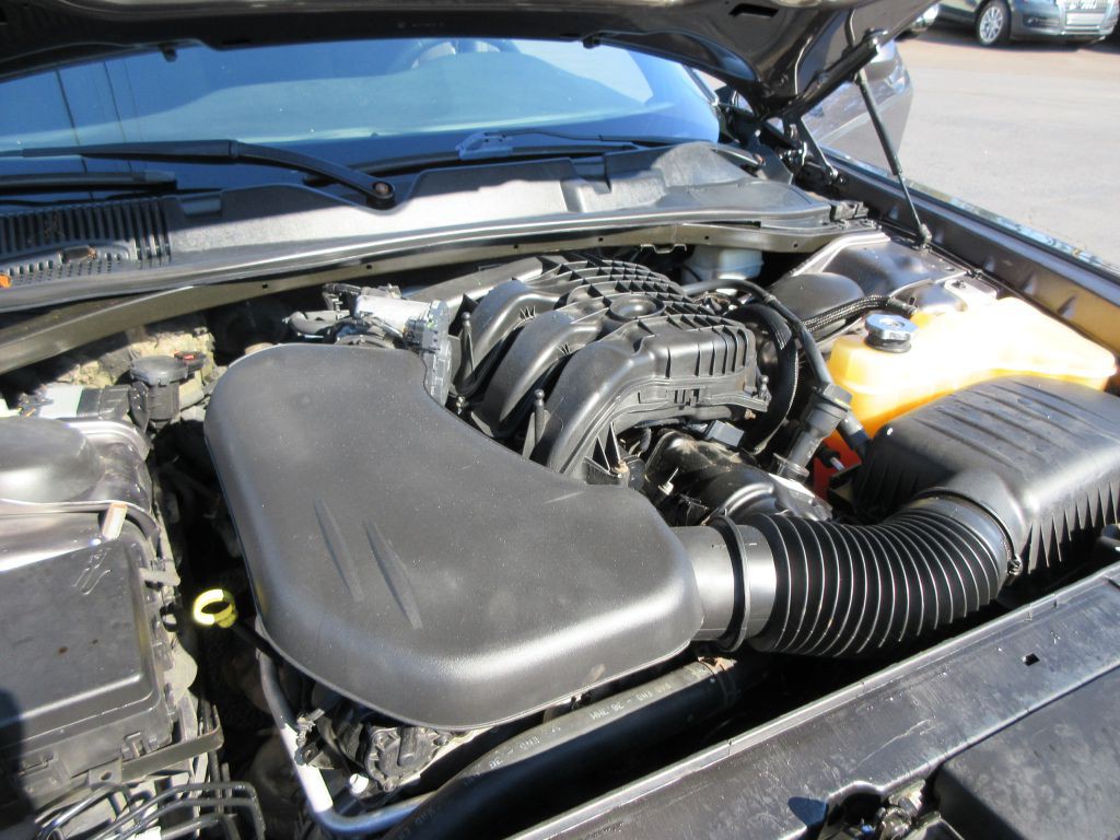 2015 Dodge Challenger Image 15