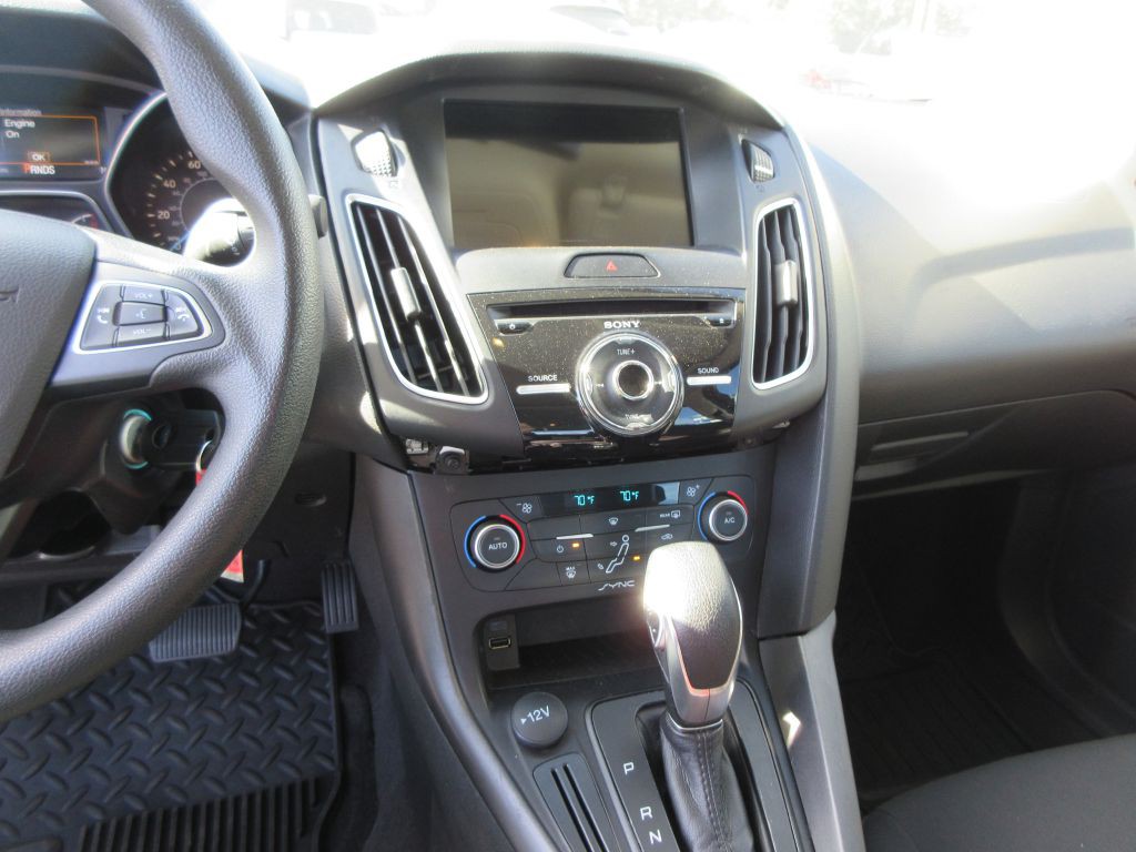 2018 Ford Focus Image 9