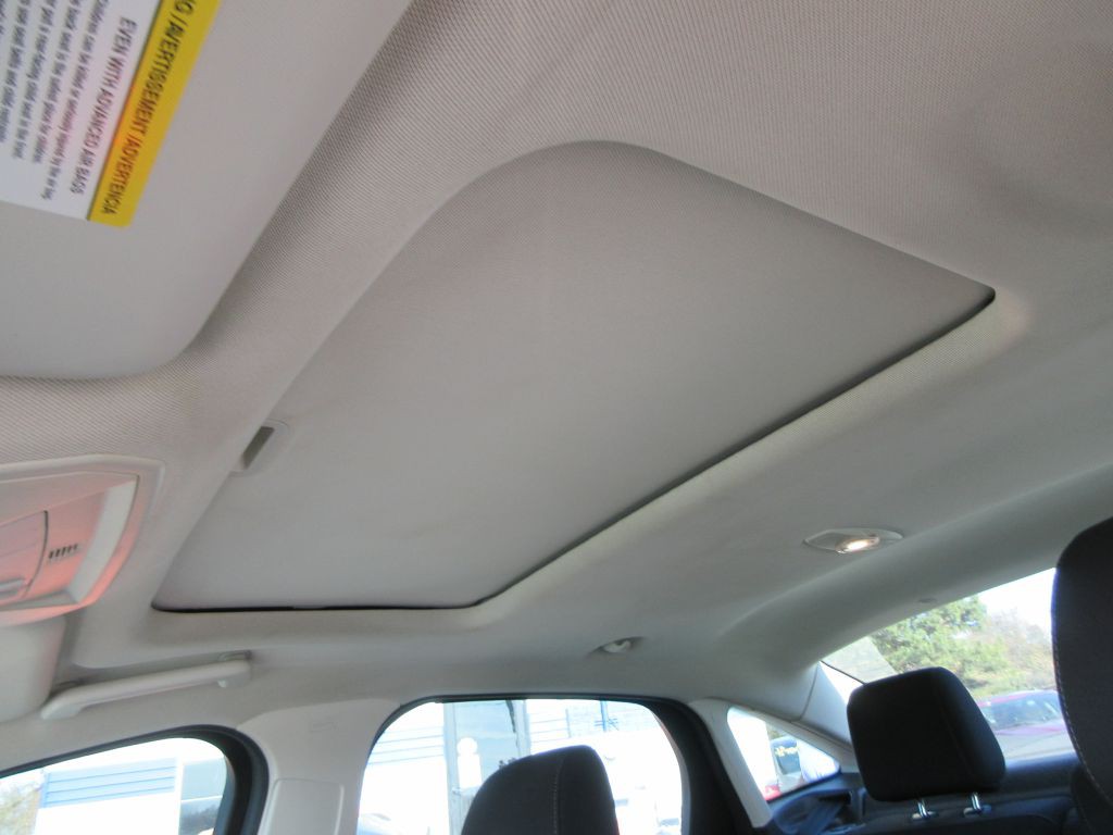 2018 Ford Focus Image 11