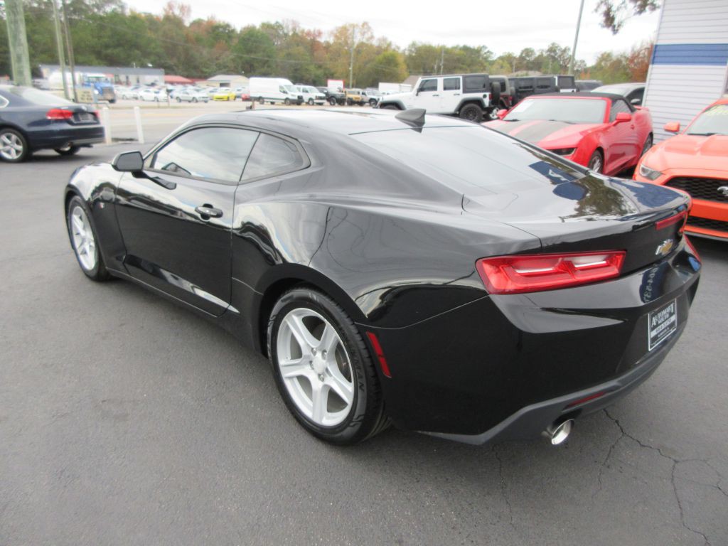 2017 Chevrolet Camaro Image 6