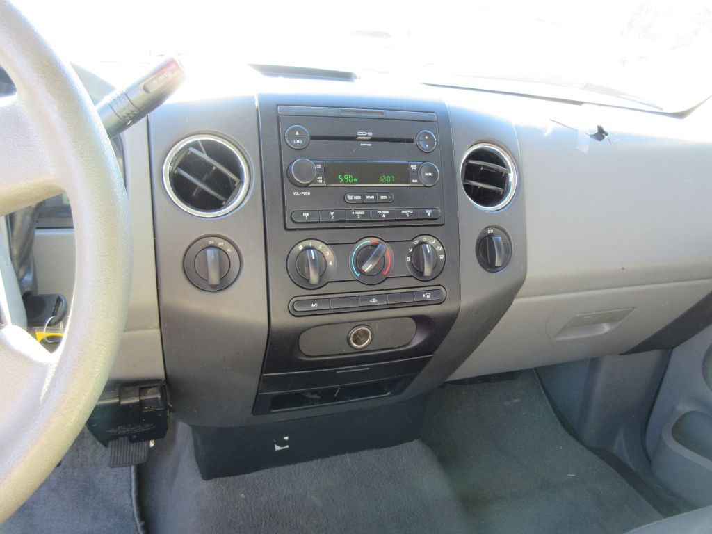 2005 Ford F-150 Image 9