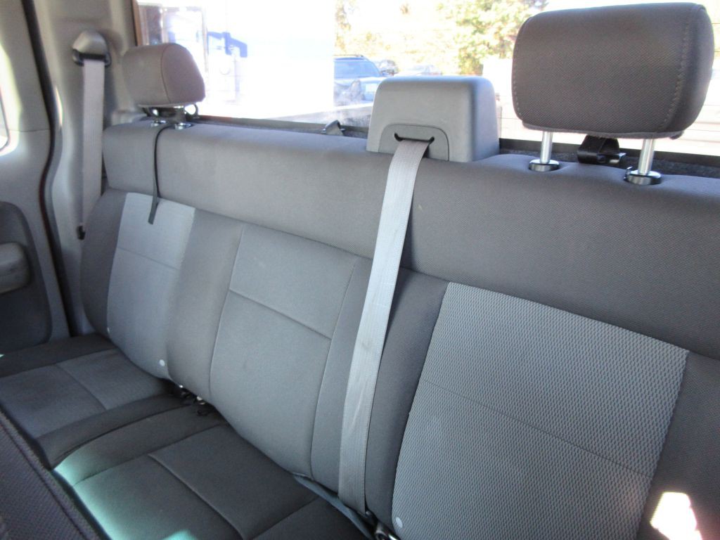 2005 Ford F-150 Image 12