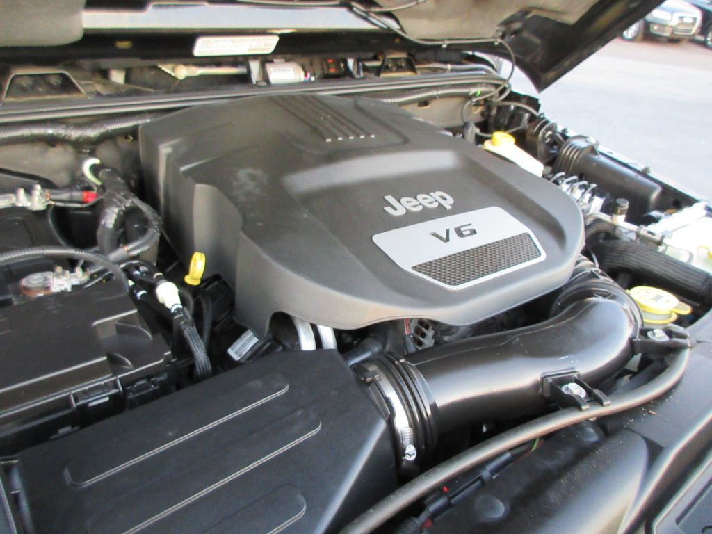 2014 Jeep Wrangler Unlimited Image 16