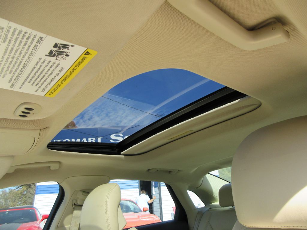 2013 Lincoln MKZ Image 11