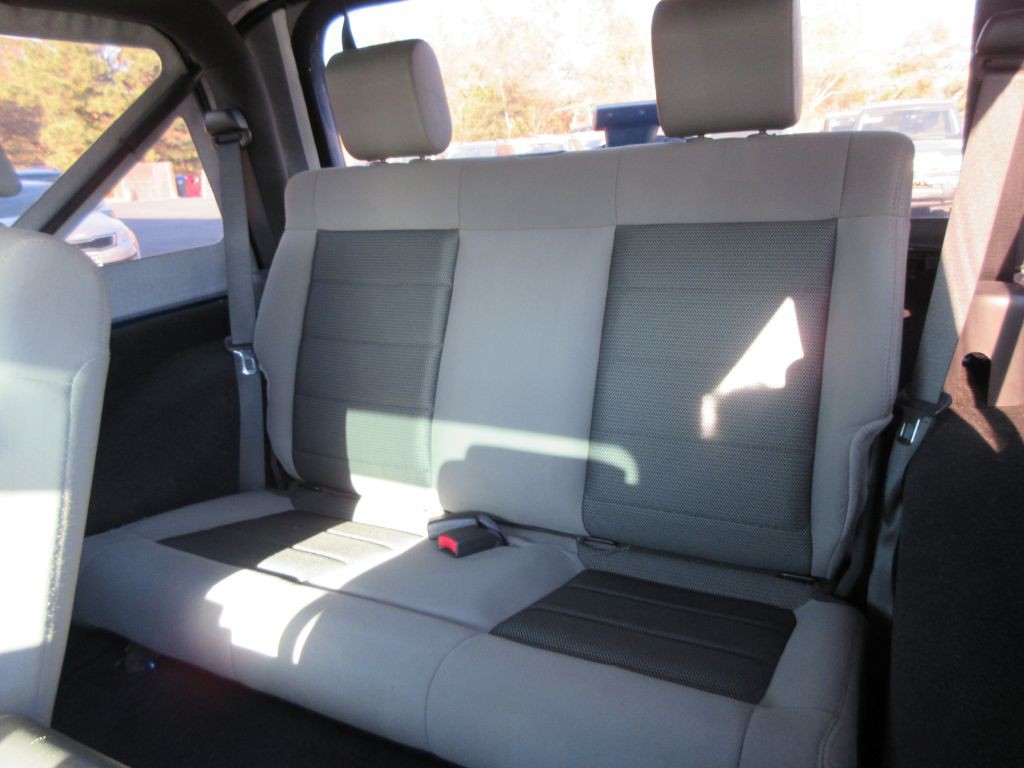 2010 Jeep Wrangler Image 12