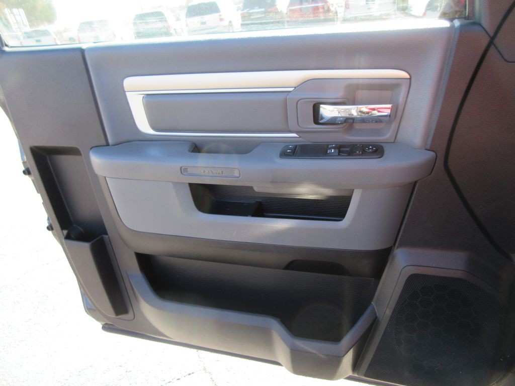 2014 RAM 1500 Image 11