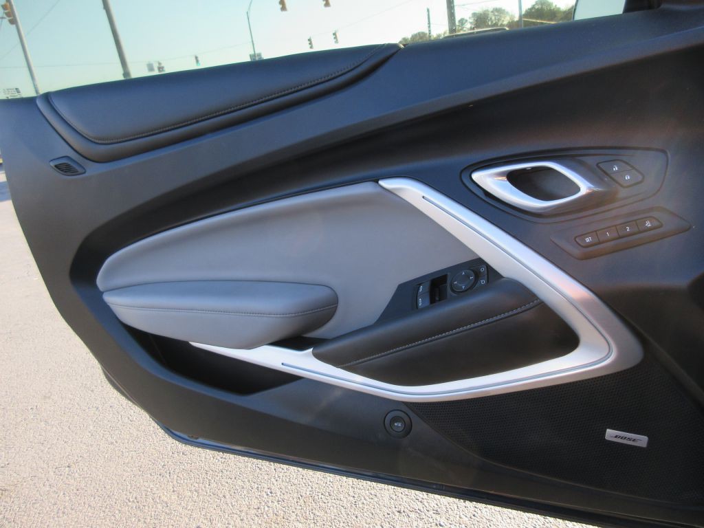2016 Chevrolet Camaro Image 10