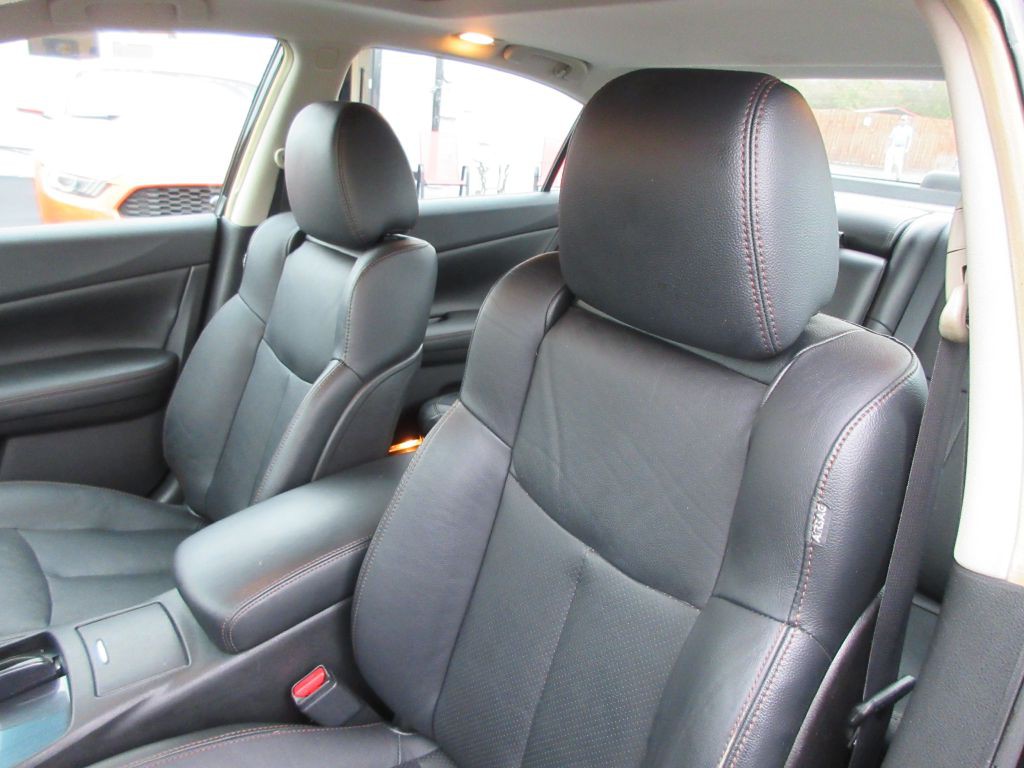 2014 Nissan Maxima Image 12