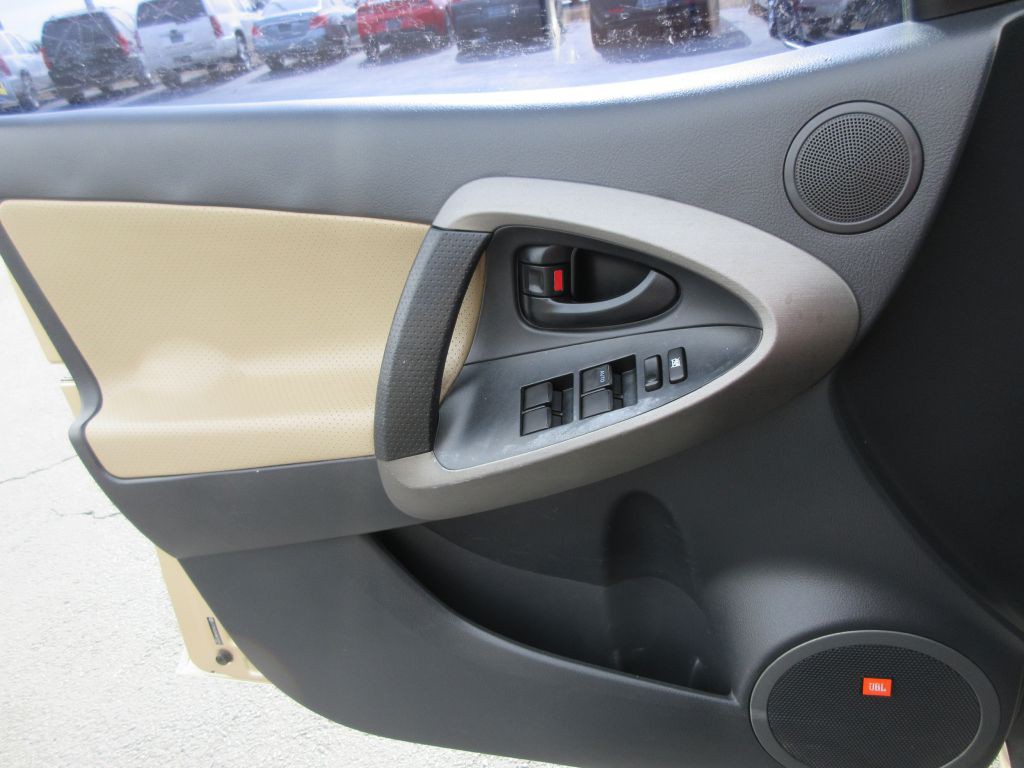 2011 Toyota Rav4 Image 10