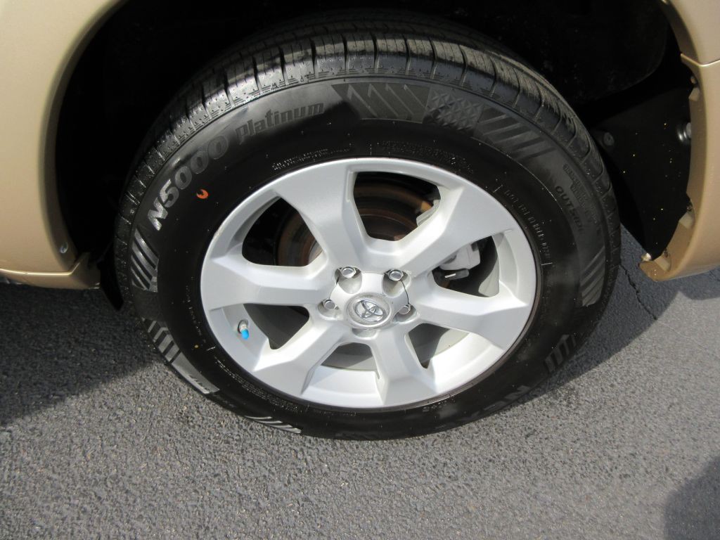 2011 Toyota Rav4 Image 15