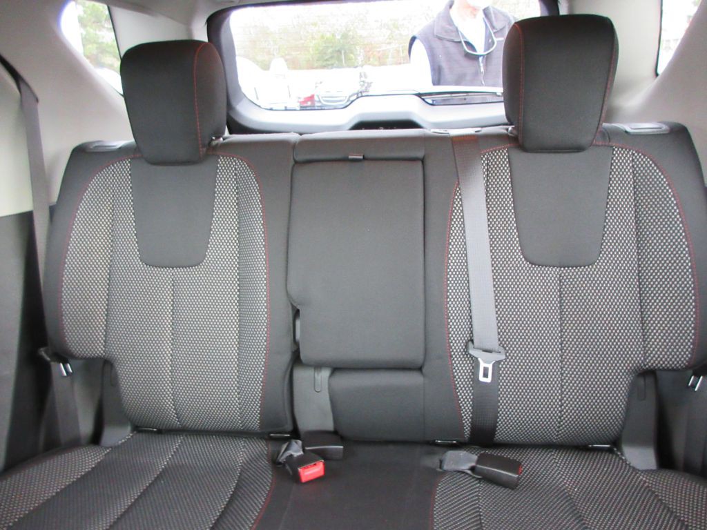 2016 Chevrolet Equinox Image 12