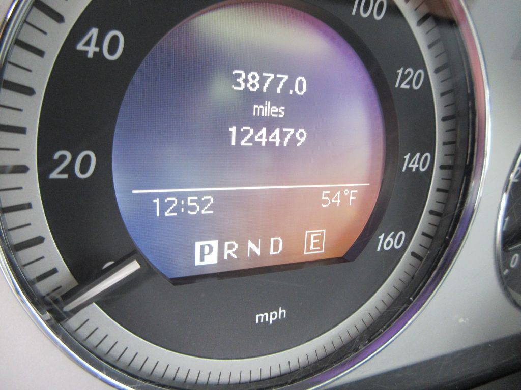 2012 Mercedes-Benz GLK-Class Image 8